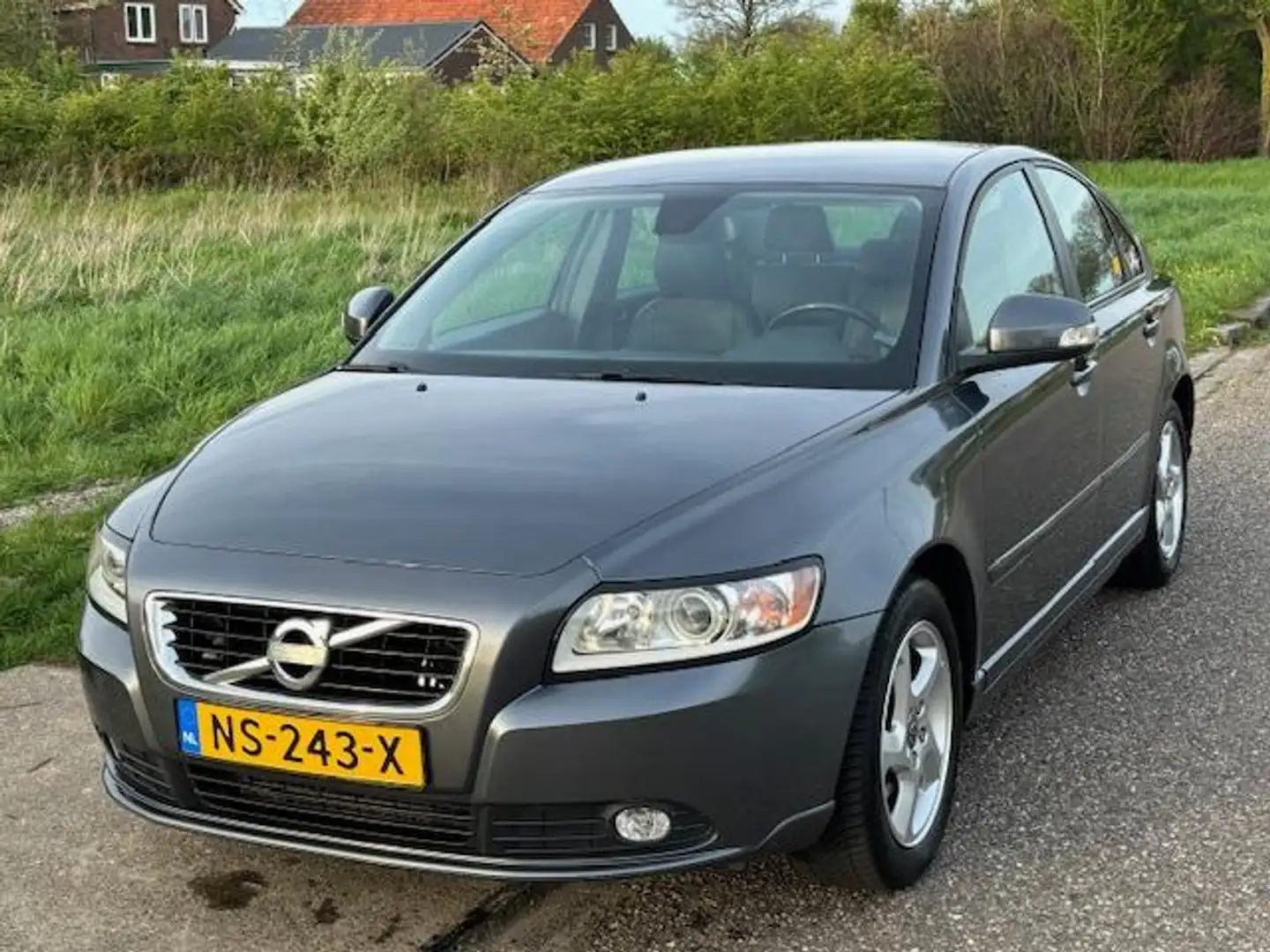 Volvo S40 1.6 D2 S/S Kinetic ECC Audio/CD Navigatie Electric Grijs - 1