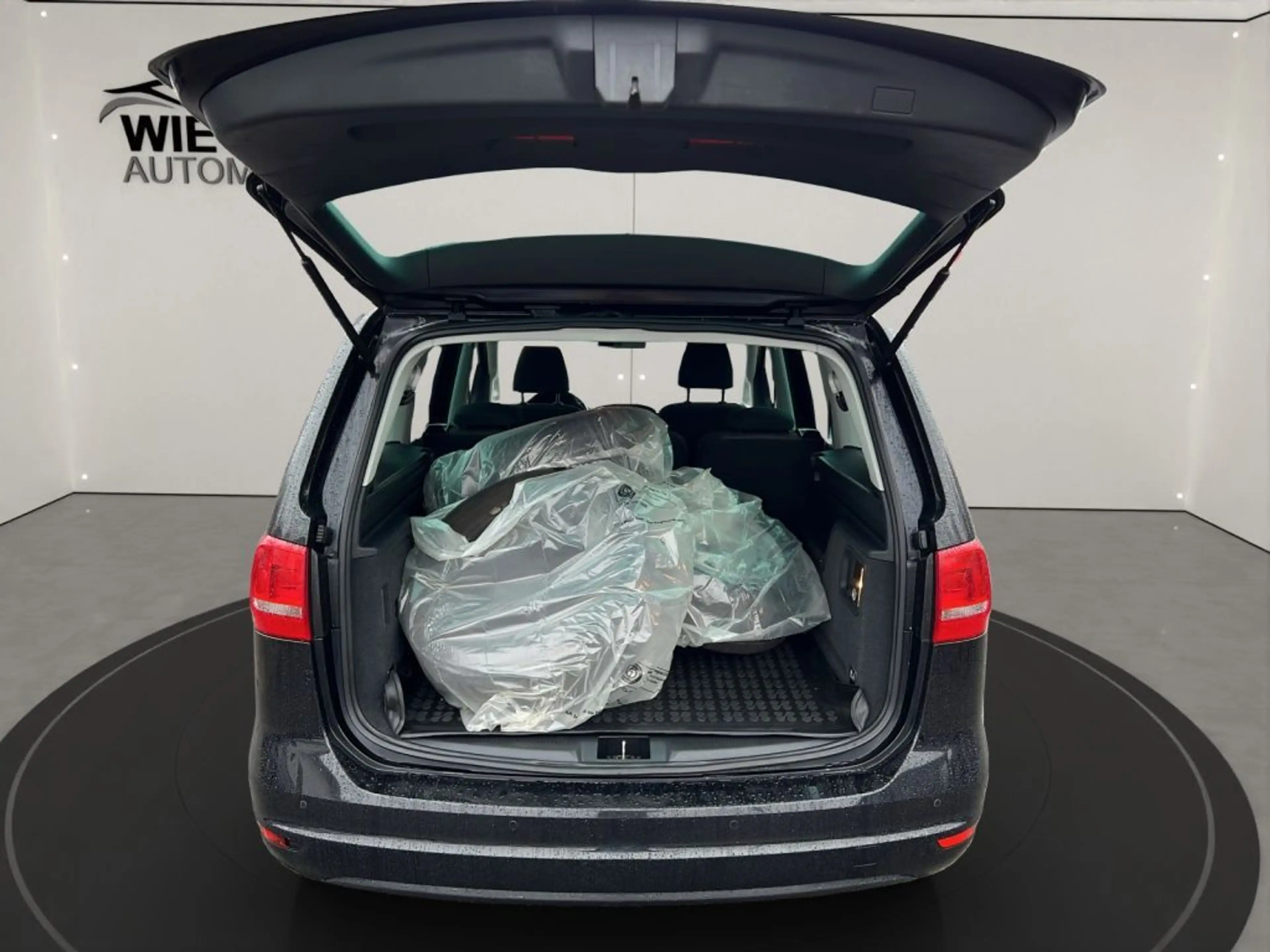 Volkswagen Sharan 2.0 TDI+EXPORT+7-SITZ+PDC+NAVI+ — photo 17