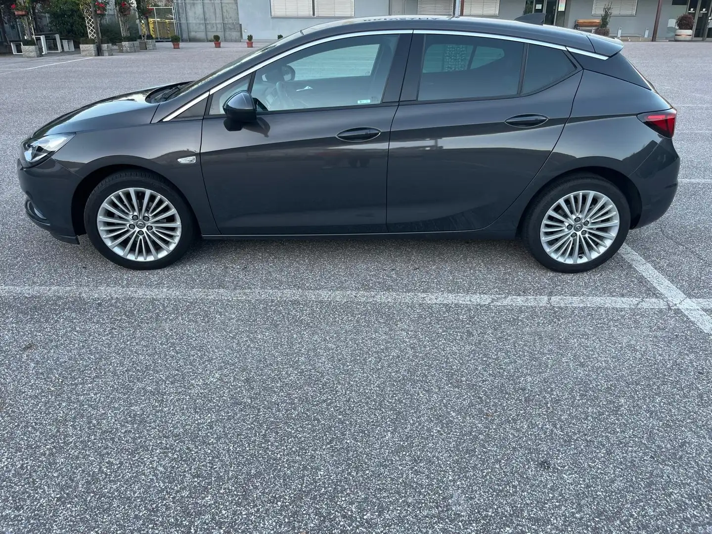 Opel Astra Astra V 2016 5p 1.4 Elective 100cv Nero - 1