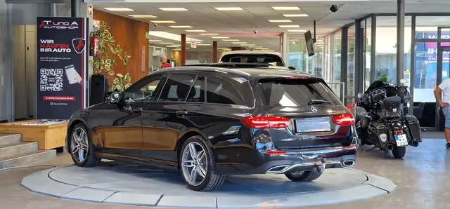 Mercedes-Benz E-Class view 7