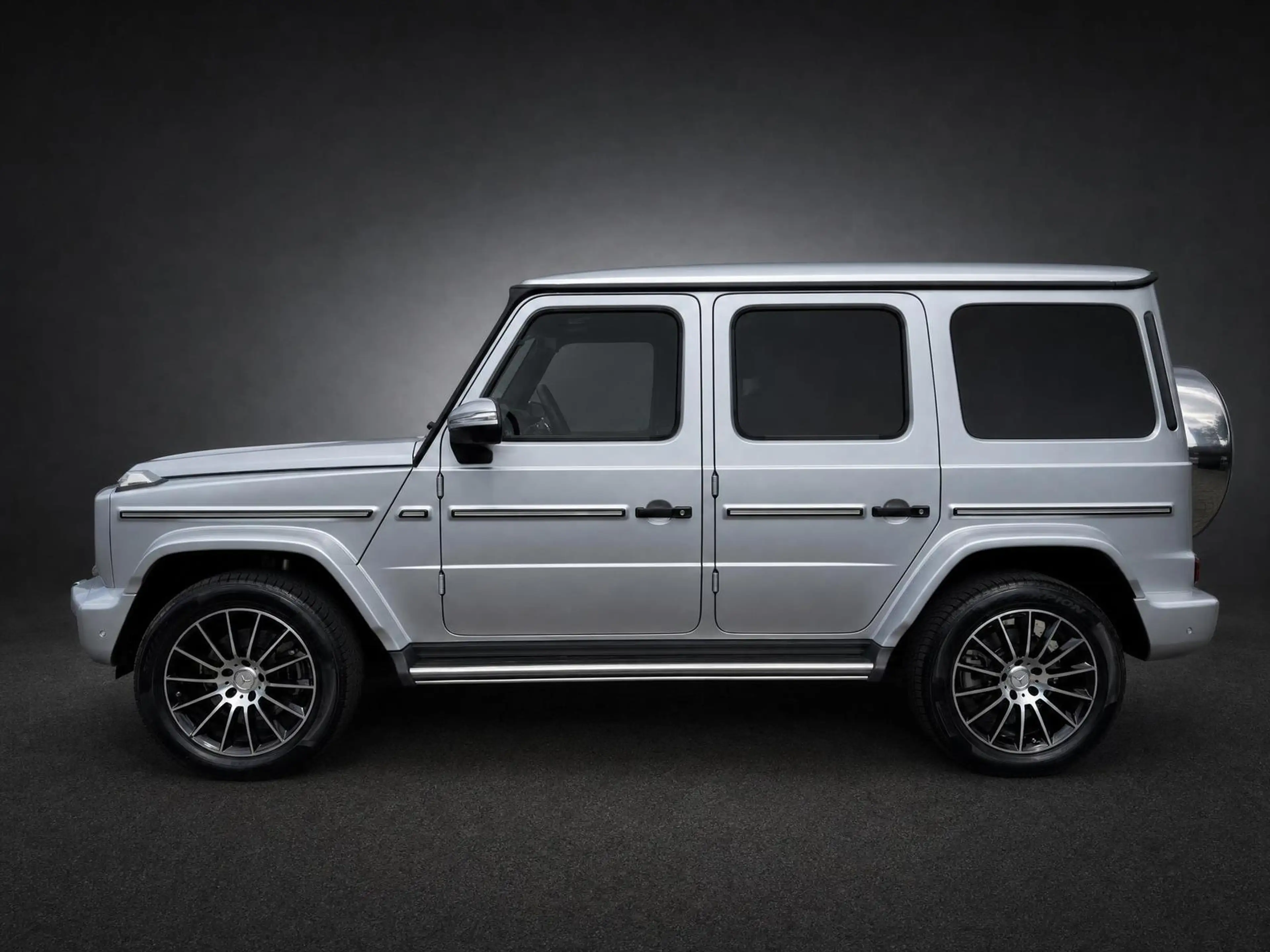 Mercedes-Benz G 500 3x AMG*GLASDACH*DISTR*MASSAGE*BURM*DESIGNO — photo 4