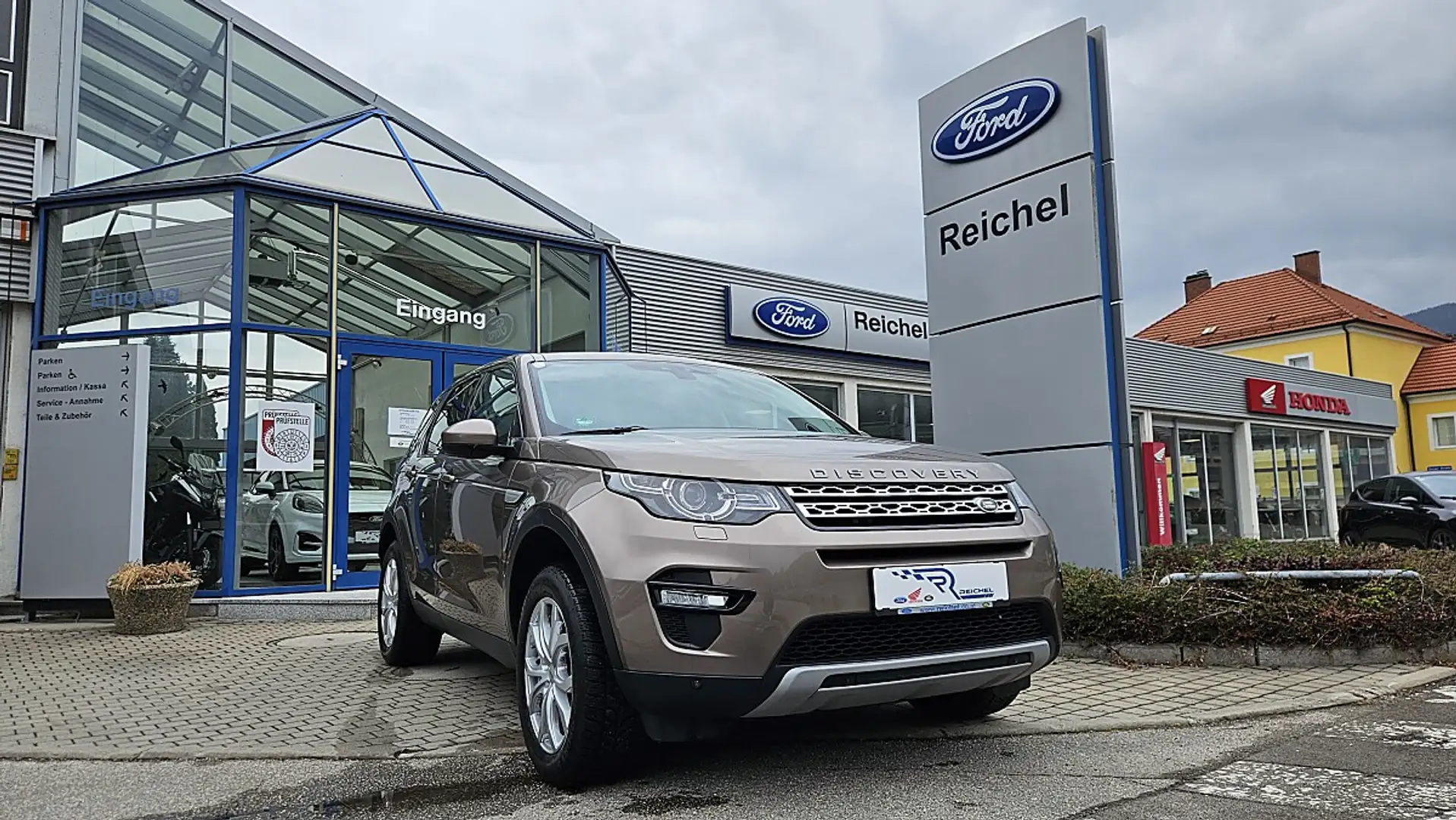 Land Rover Discovery Sport 2,0 SD4 4WD HSE Aut. Beige - 1