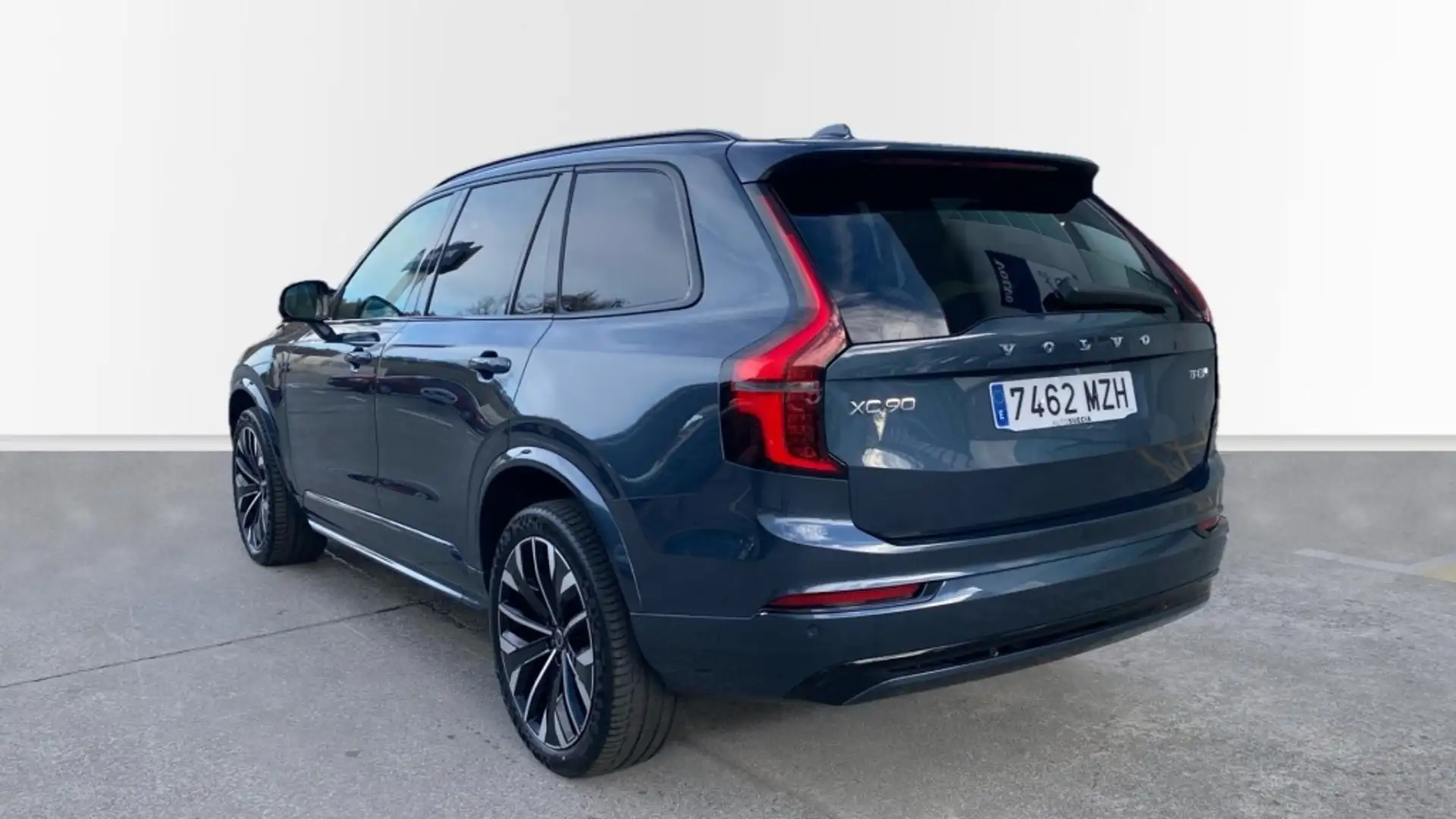 Volvo XC90 2.0 T8 PHEV PLUS DARK RECHARGE AWD AUTO 5P 7 PLAZA - 2