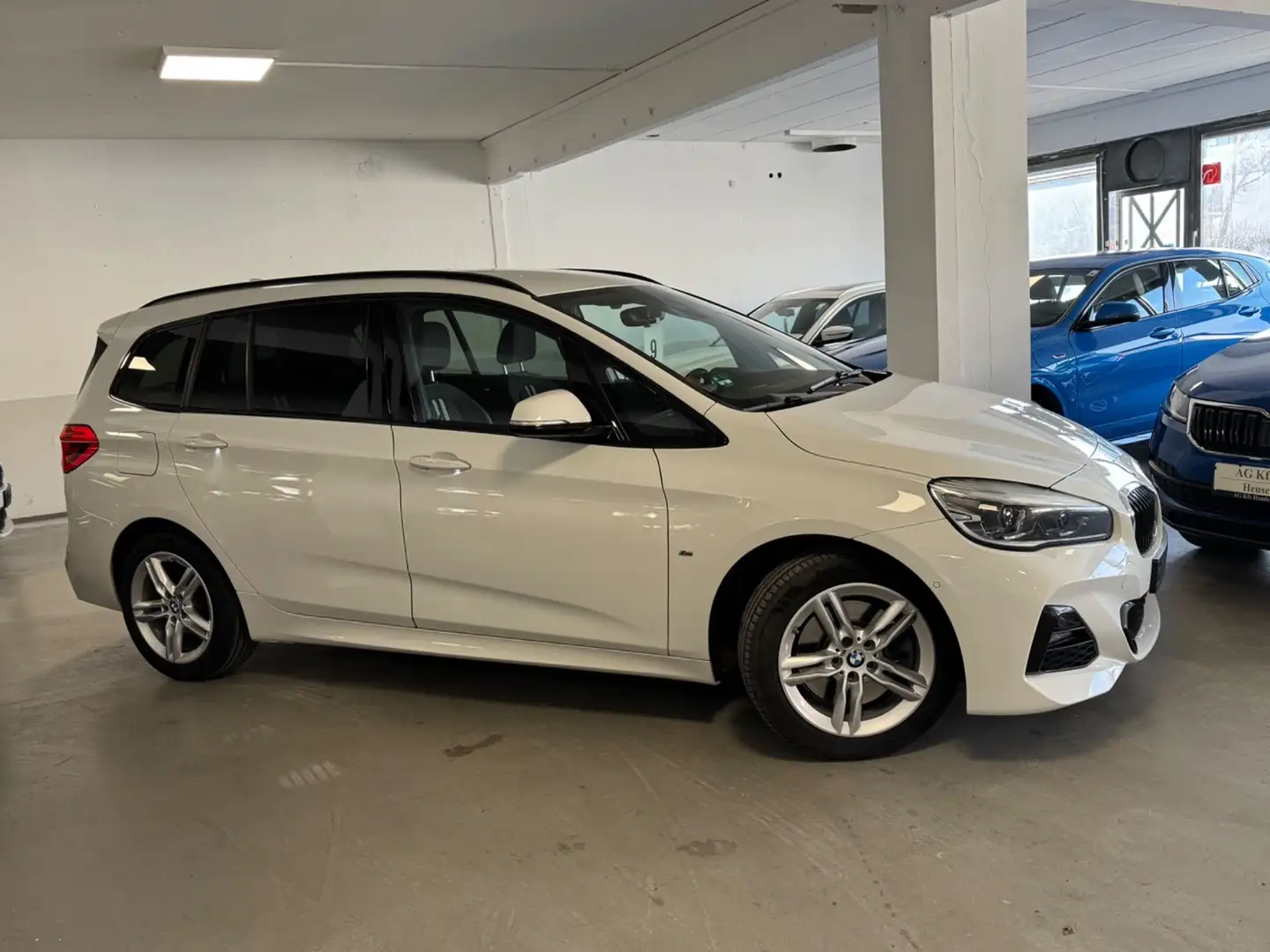 BMW 218 M SPORT/LED/NAVI/H-KARDON/PANO Weiß - 2