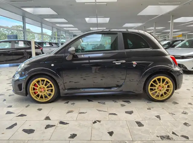 Abarth 595 view 4
