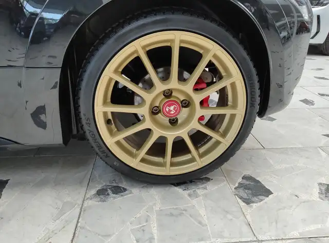 Abarth 595 view 5