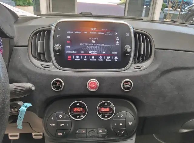 Abarth 595 view 15