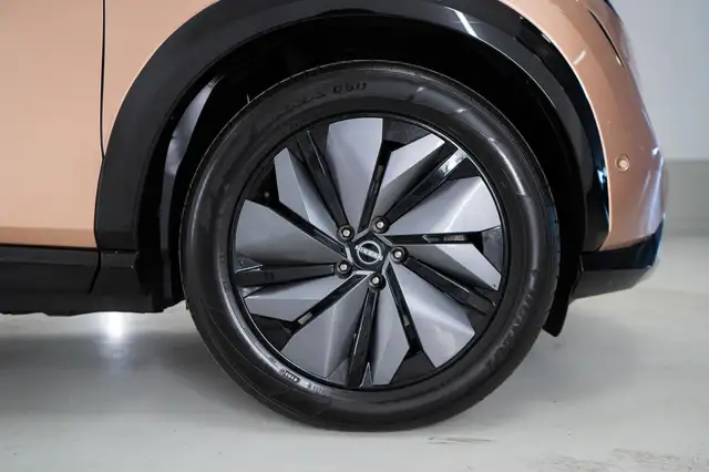 Nissan Ariya view 18