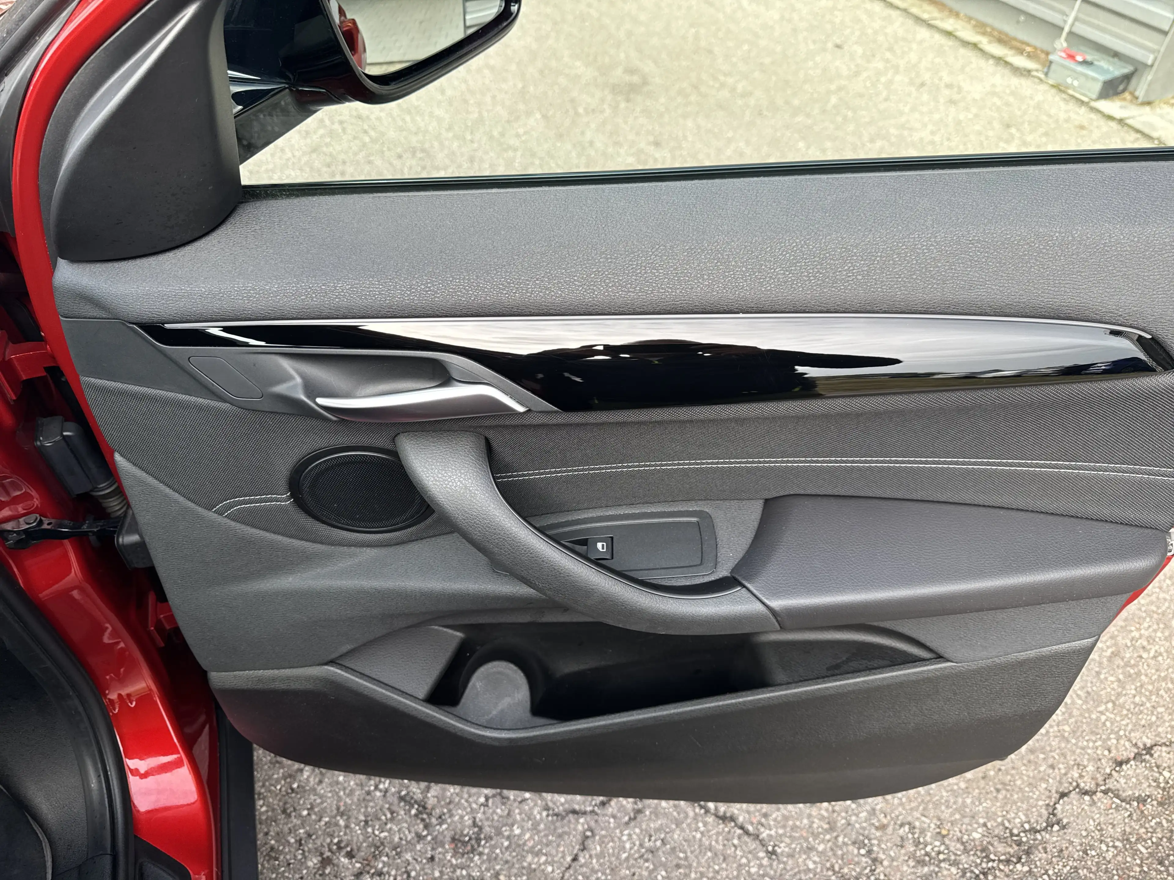 BMW X2 sDrive18i SHZ LED DAB — photo 13