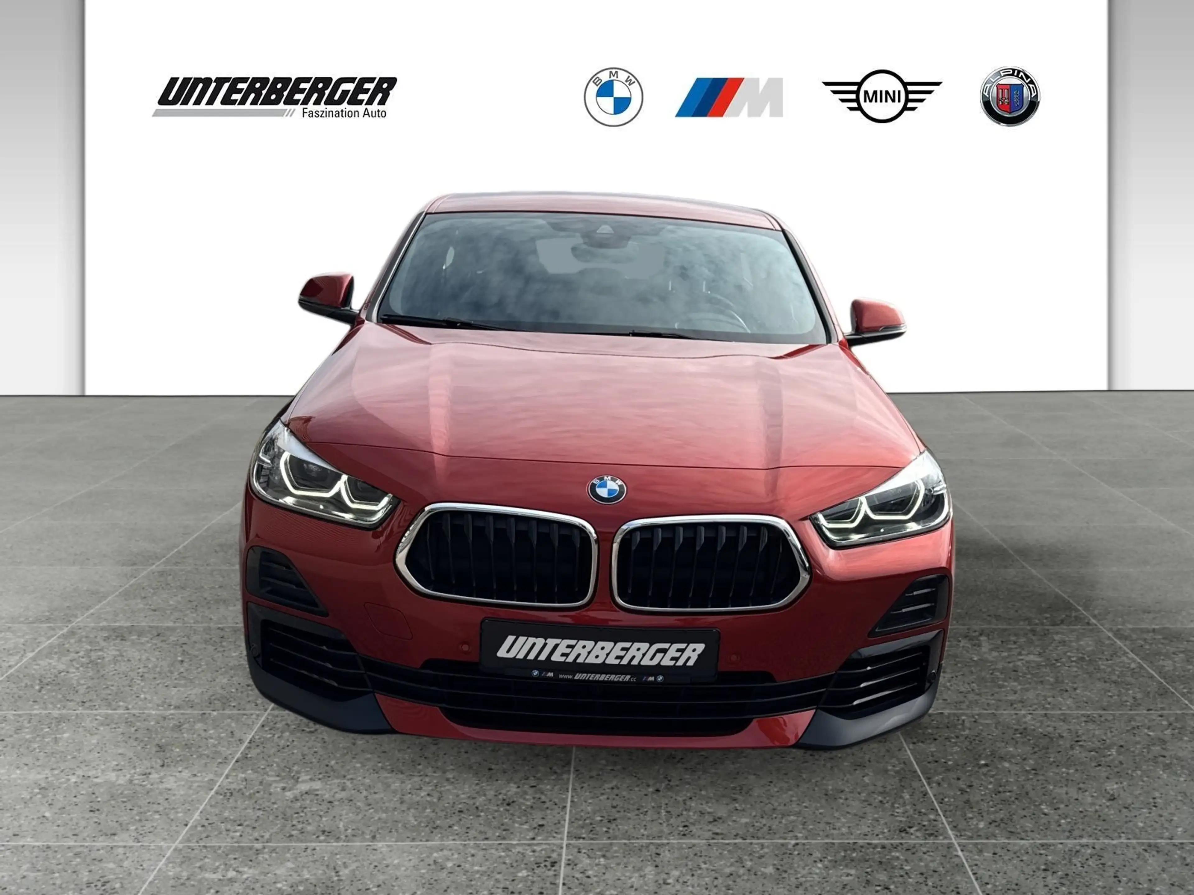 BMW X2 sDrive18i SHZ LED DAB — photo 2