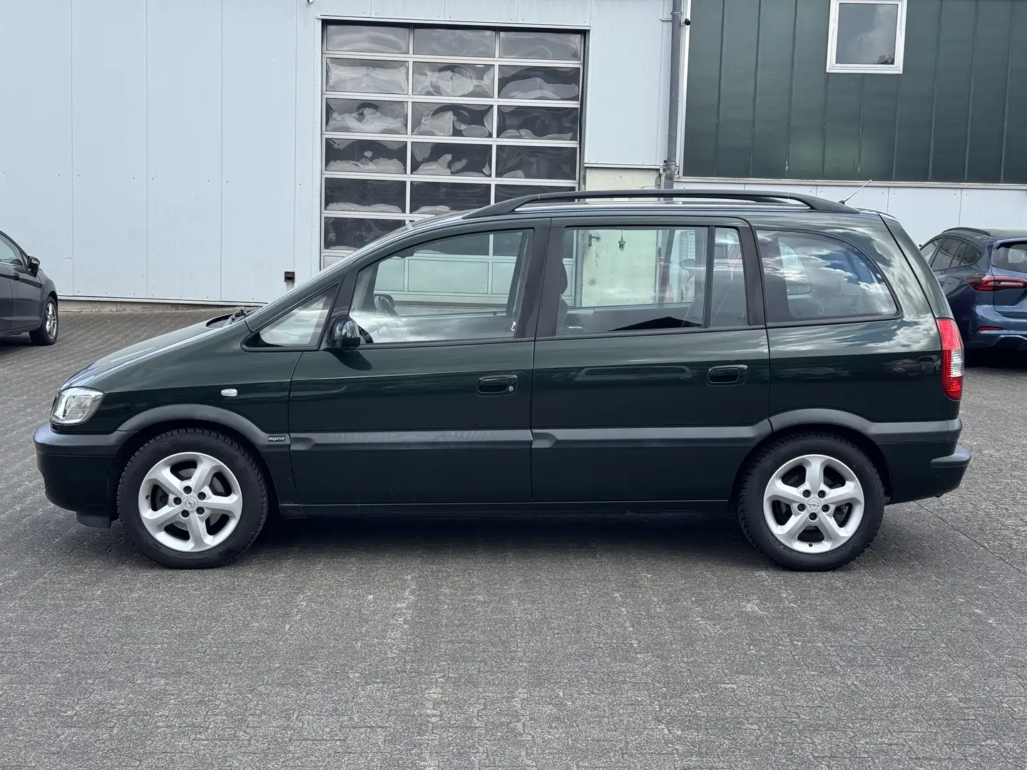 Opel Zafira 1.8 Elegance Grün - 2