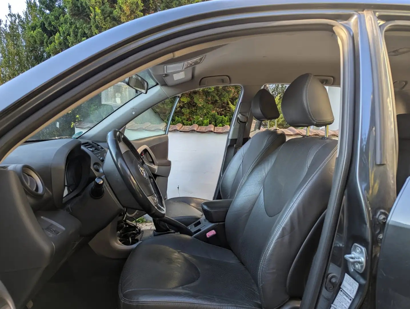 Toyota RAV 4 RAV 4 2.2 D-4D 4x4 Grau - 2