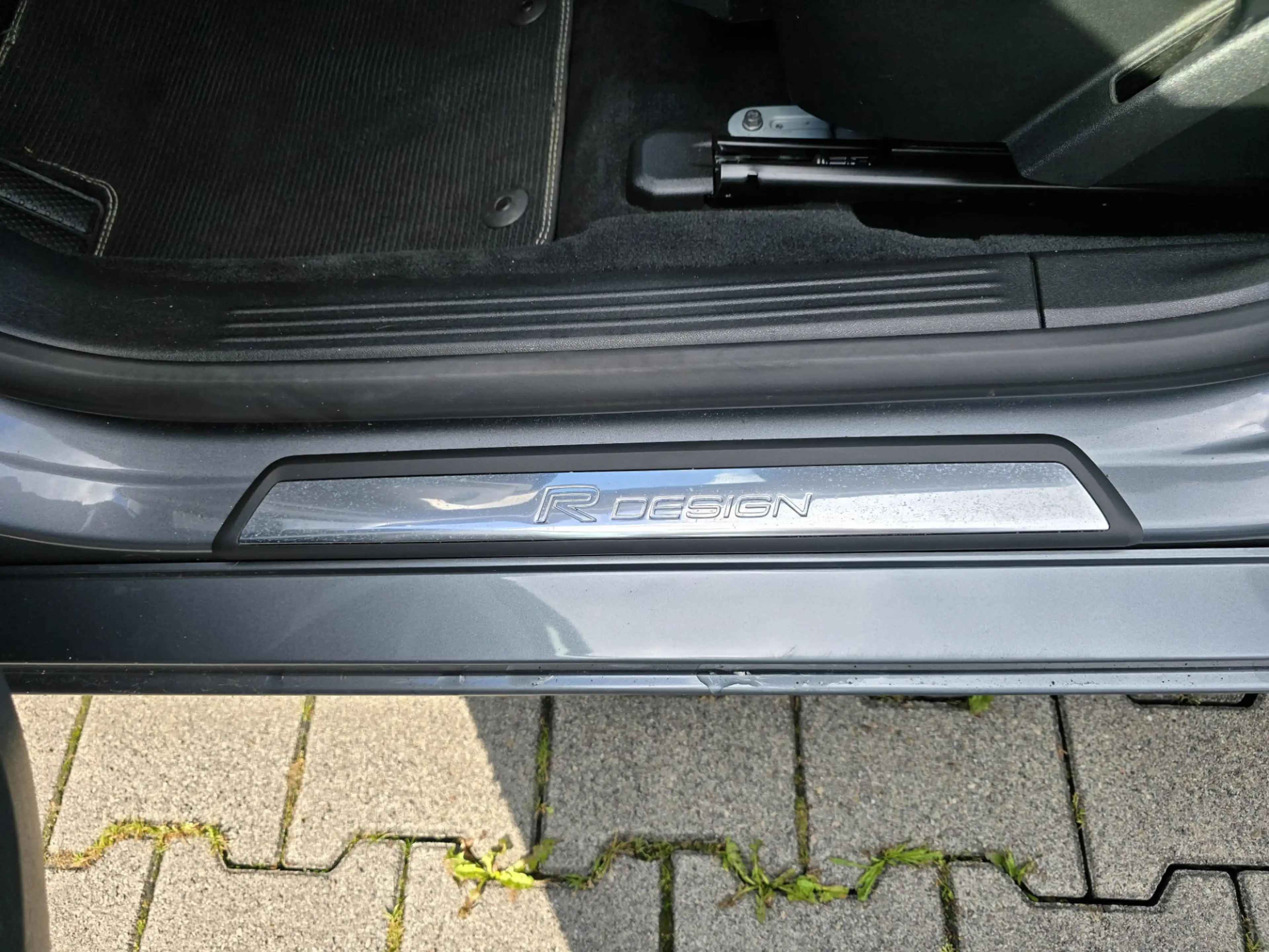 Volvo V40 2.0 T4 Business Sport — photo 15