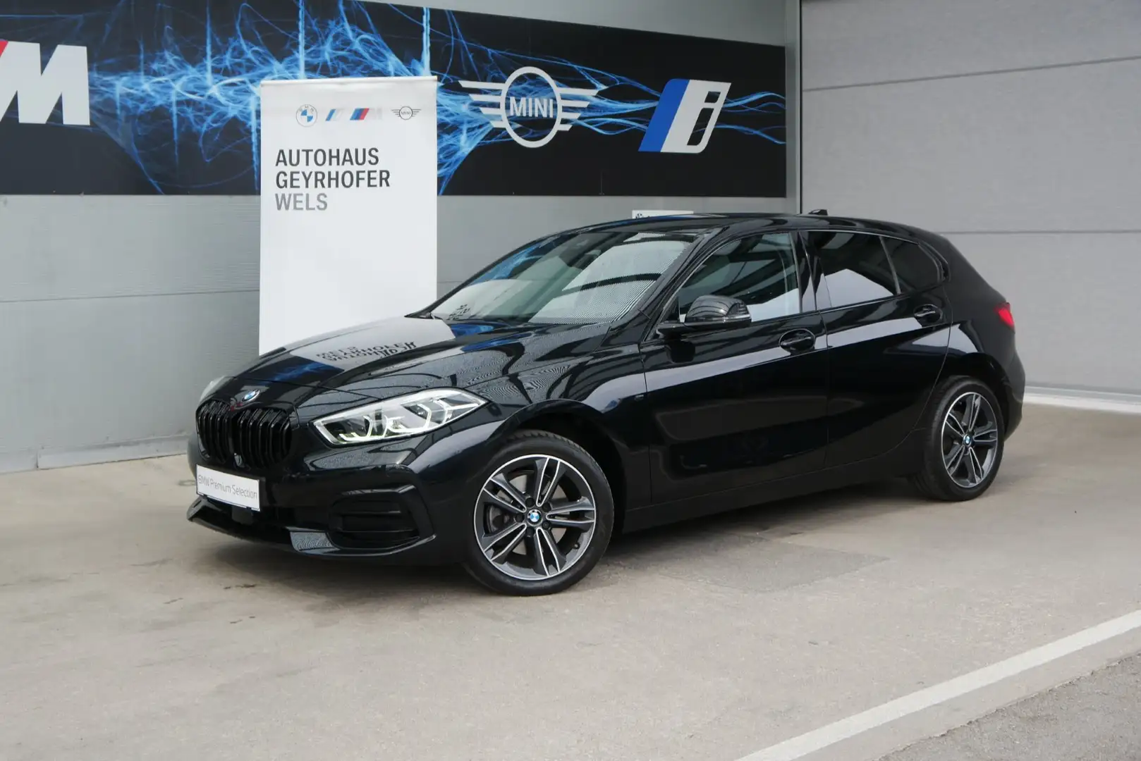BMW 116 d *Sport Line/Navi/LED/Live Cockpit Prof./Ö-Paket/Business Paket* Schwarz - 1
