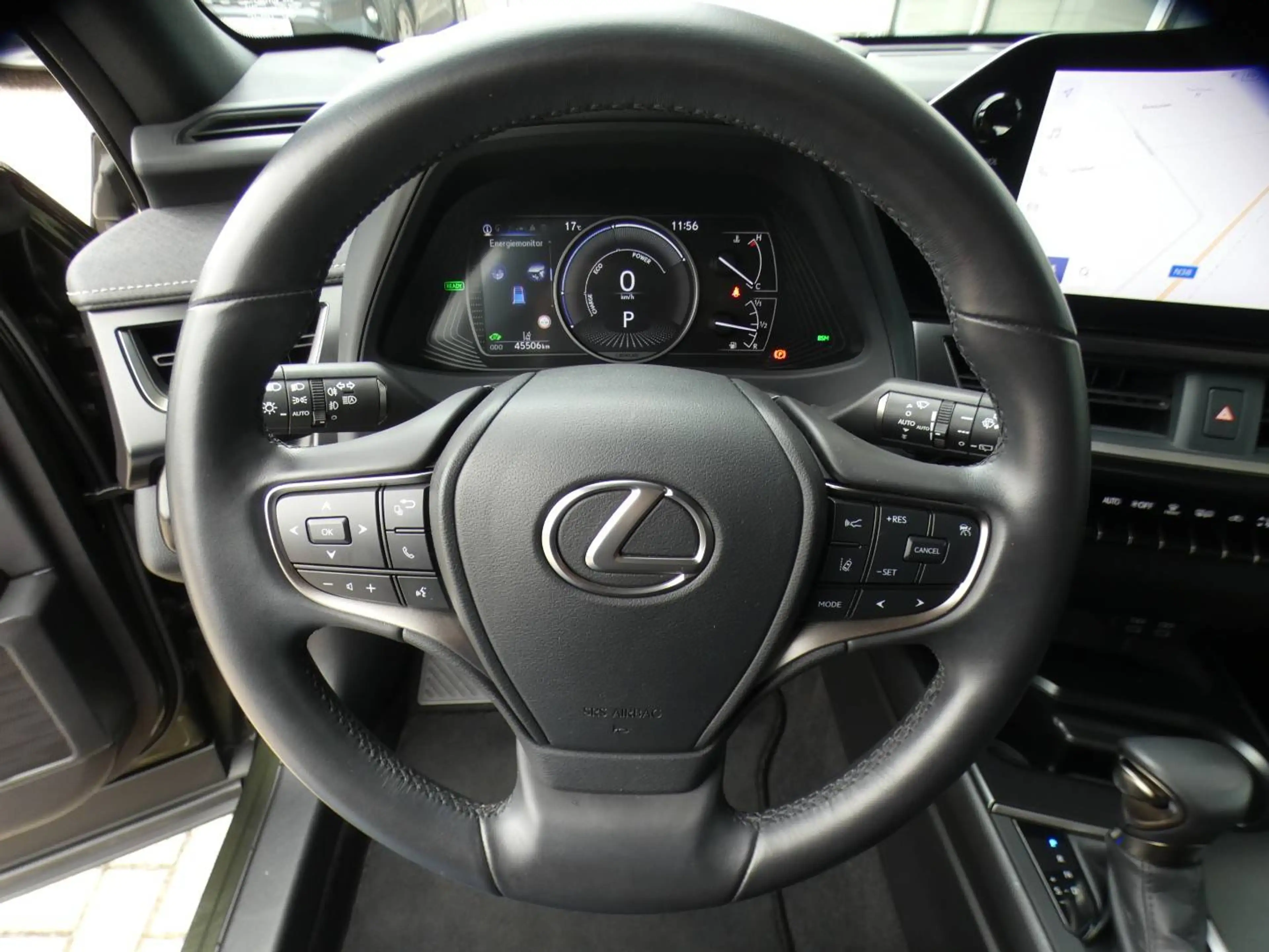 Lexus UX 250h Hybrid Business line +LEDER +Zetelverwarming +Dodehoek +Groot scherm +Elektrische zetels — photo 13