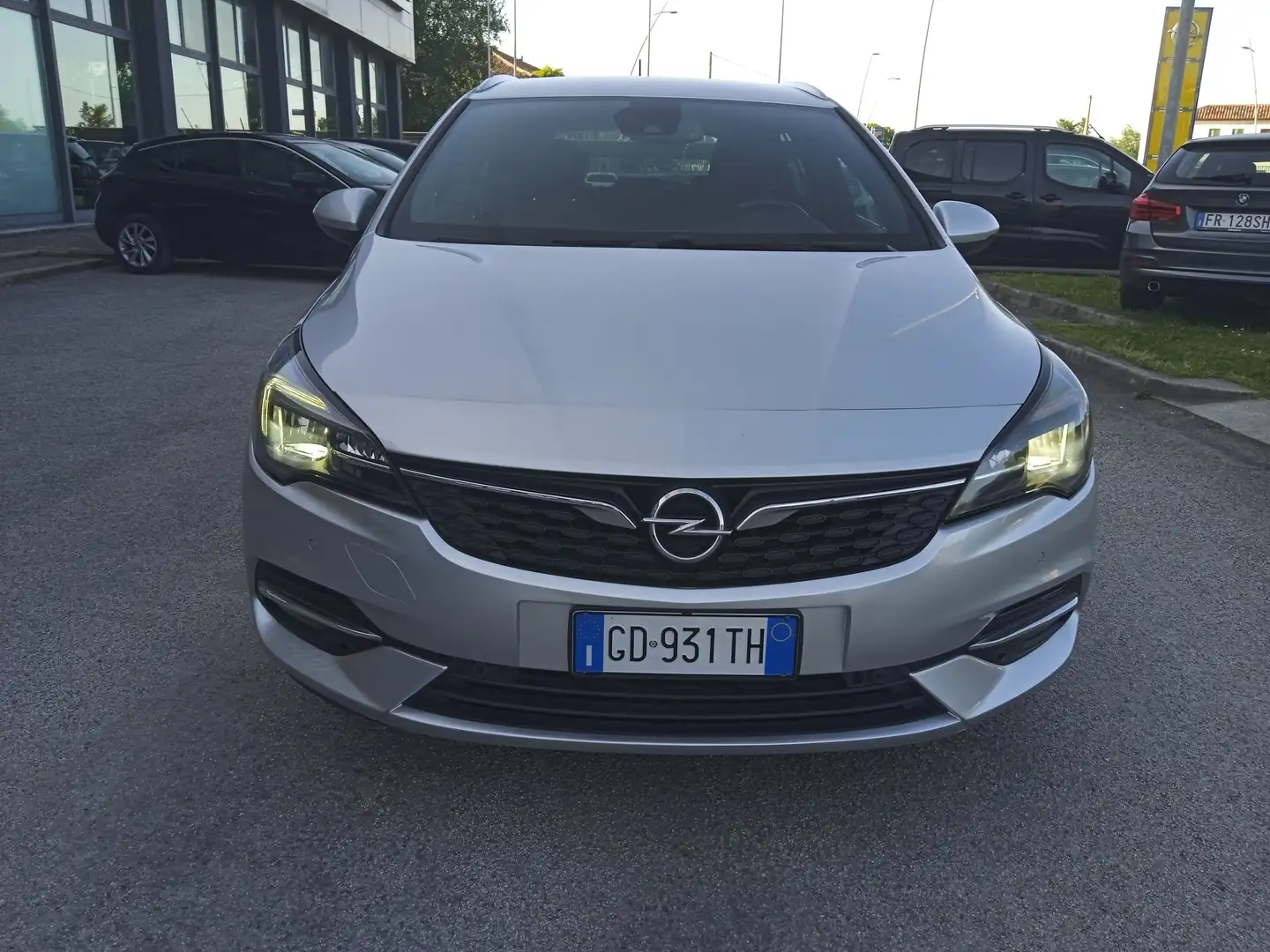 Opel Astra SW 1.5 Diesel 122 CV Business Elegance AT9 Argento - 2