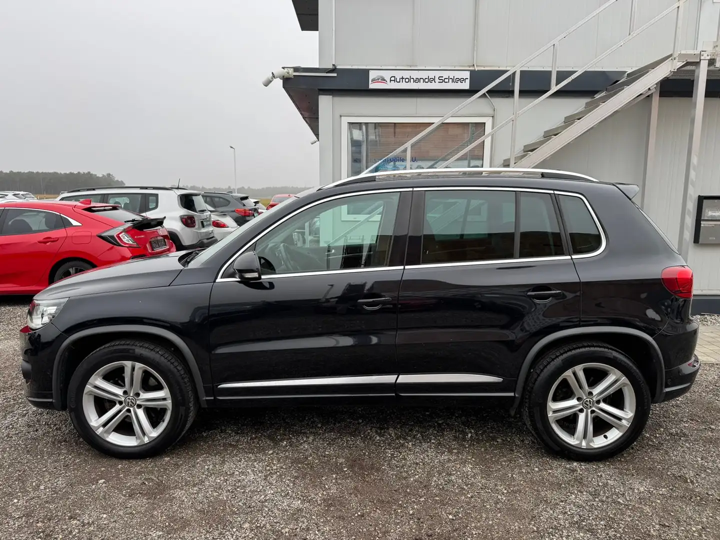 Volkswagen Tiguan 2.0 R-LINE ,TDI SCR 4Motion Schwarz - 2