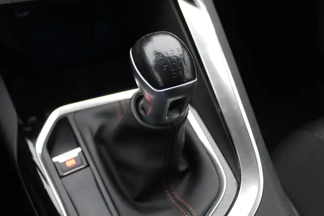 Peugeot 3008 view 15