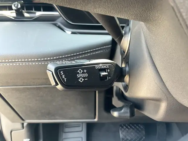 Audi E-Tron view 11