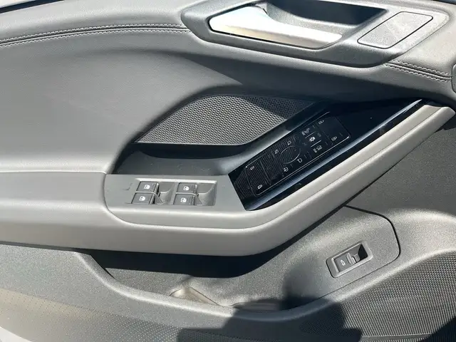Audi E-Tron view 14