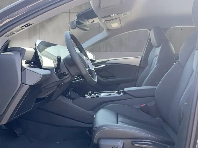 Audi E-Tron view 8