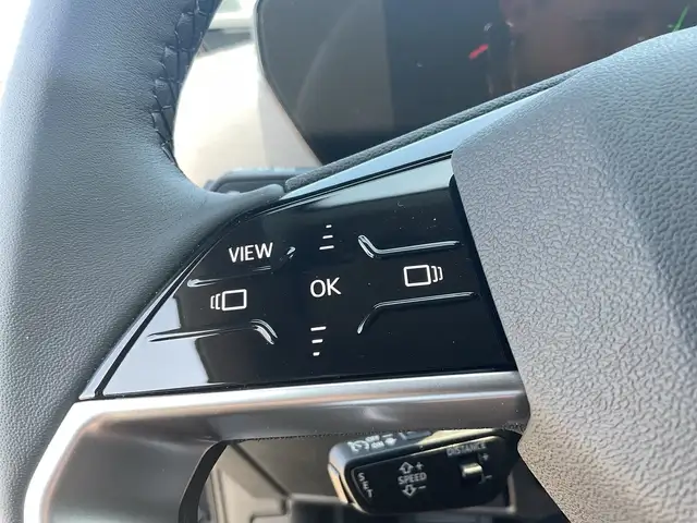 Audi E-Tron view 12