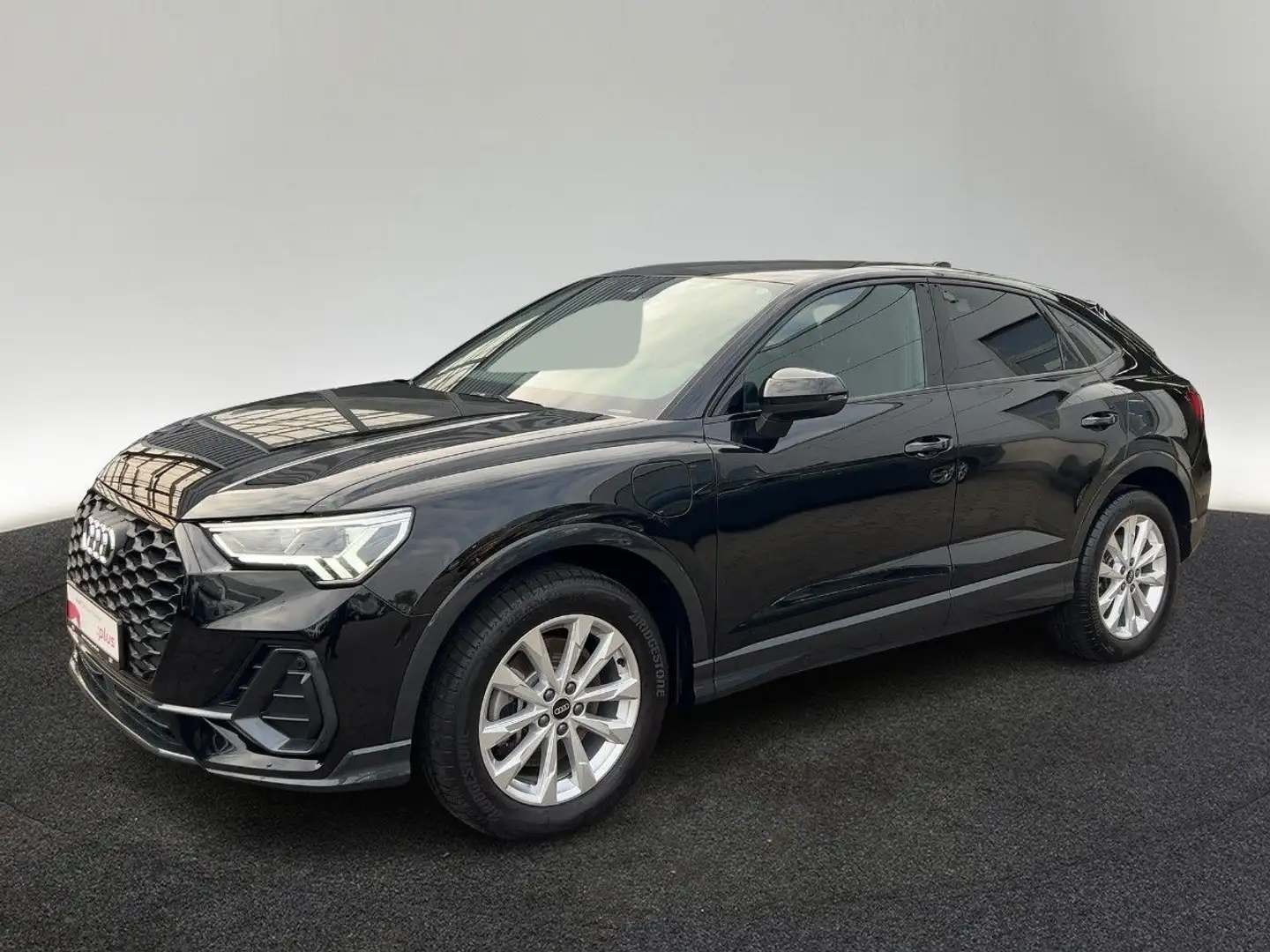 Audi Q3 45 TFSI e S tronic S line Navi LED Schwarz - 2