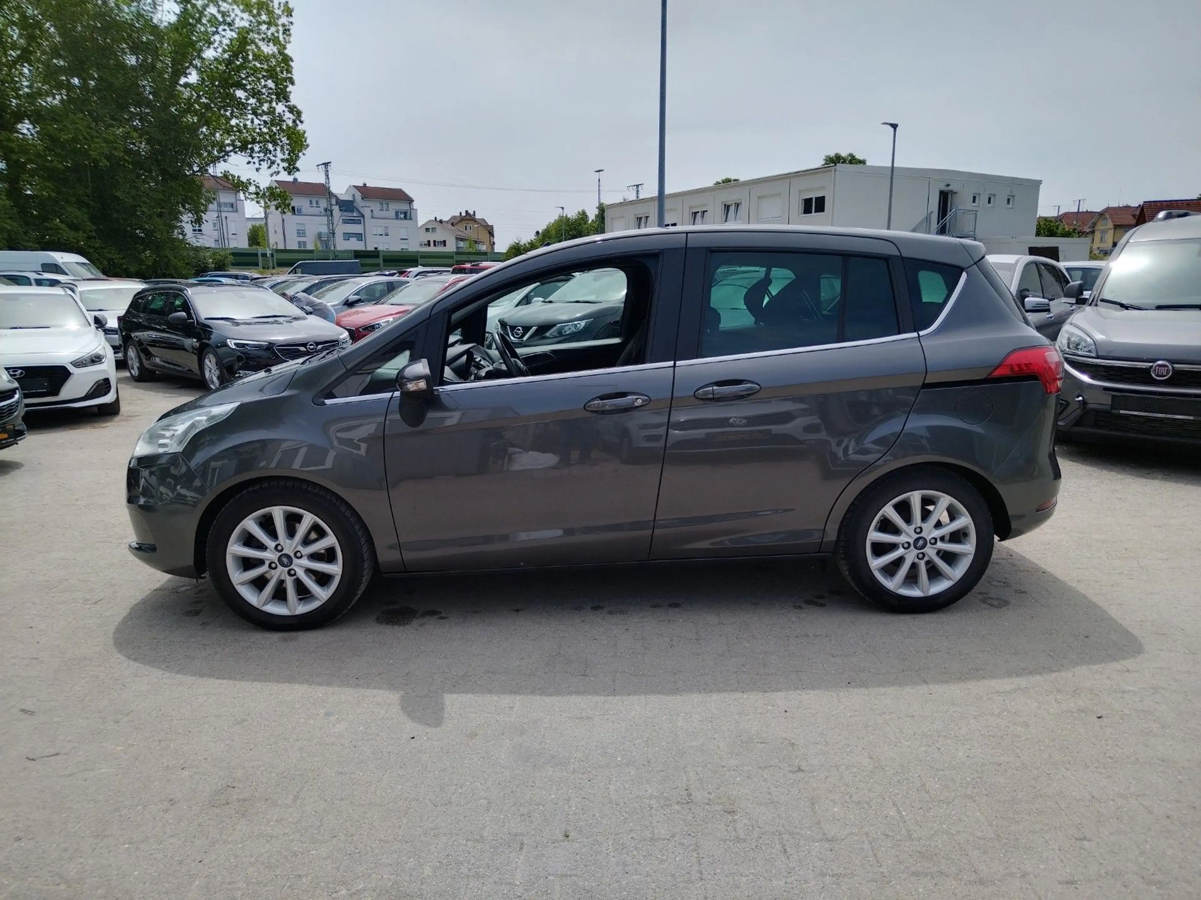 Ford B-Max B-MAX Titanium+62000 km+TÜV/01/2028+GARANTIE+AHK — photo 3