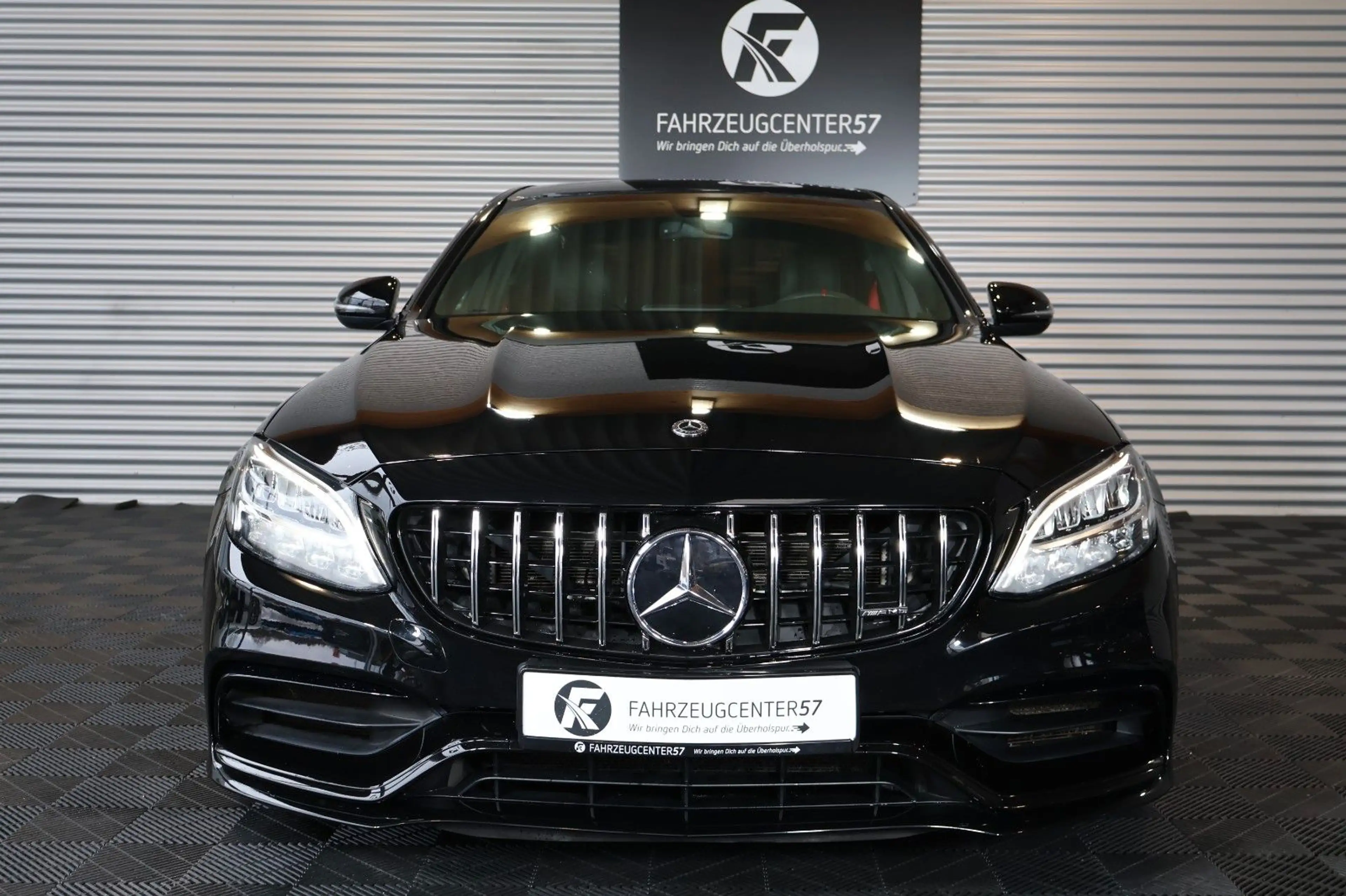 Mercedes-Benz C 63 AMG /BURMESTER/CARPLAY/PANO/RÜCKFAHRKAMERA — photo 4
