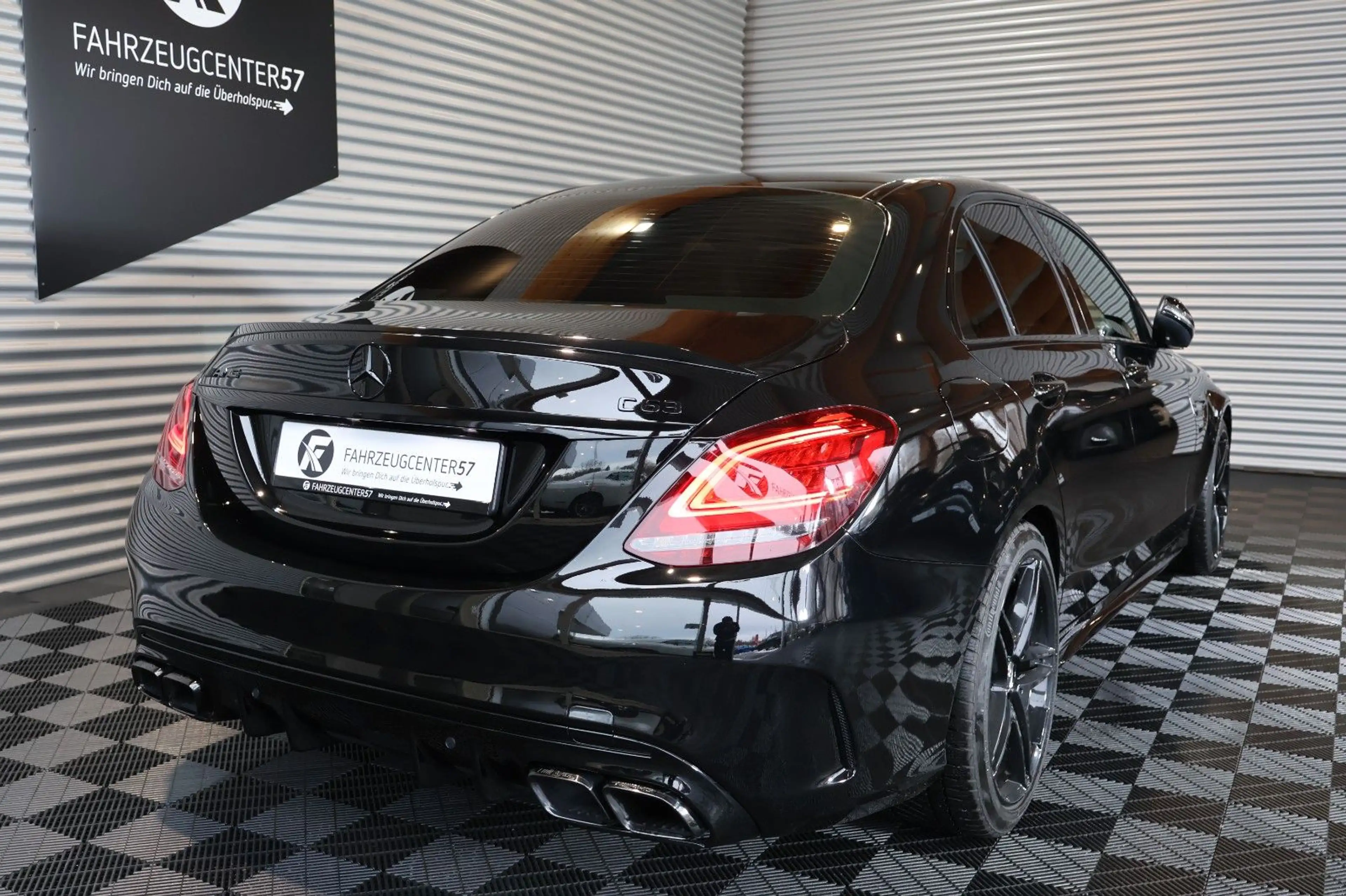 Mercedes-Benz C 63 AMG /BURMESTER/CARPLAY/PANO/RÜCKFAHRKAMERA — photo 7