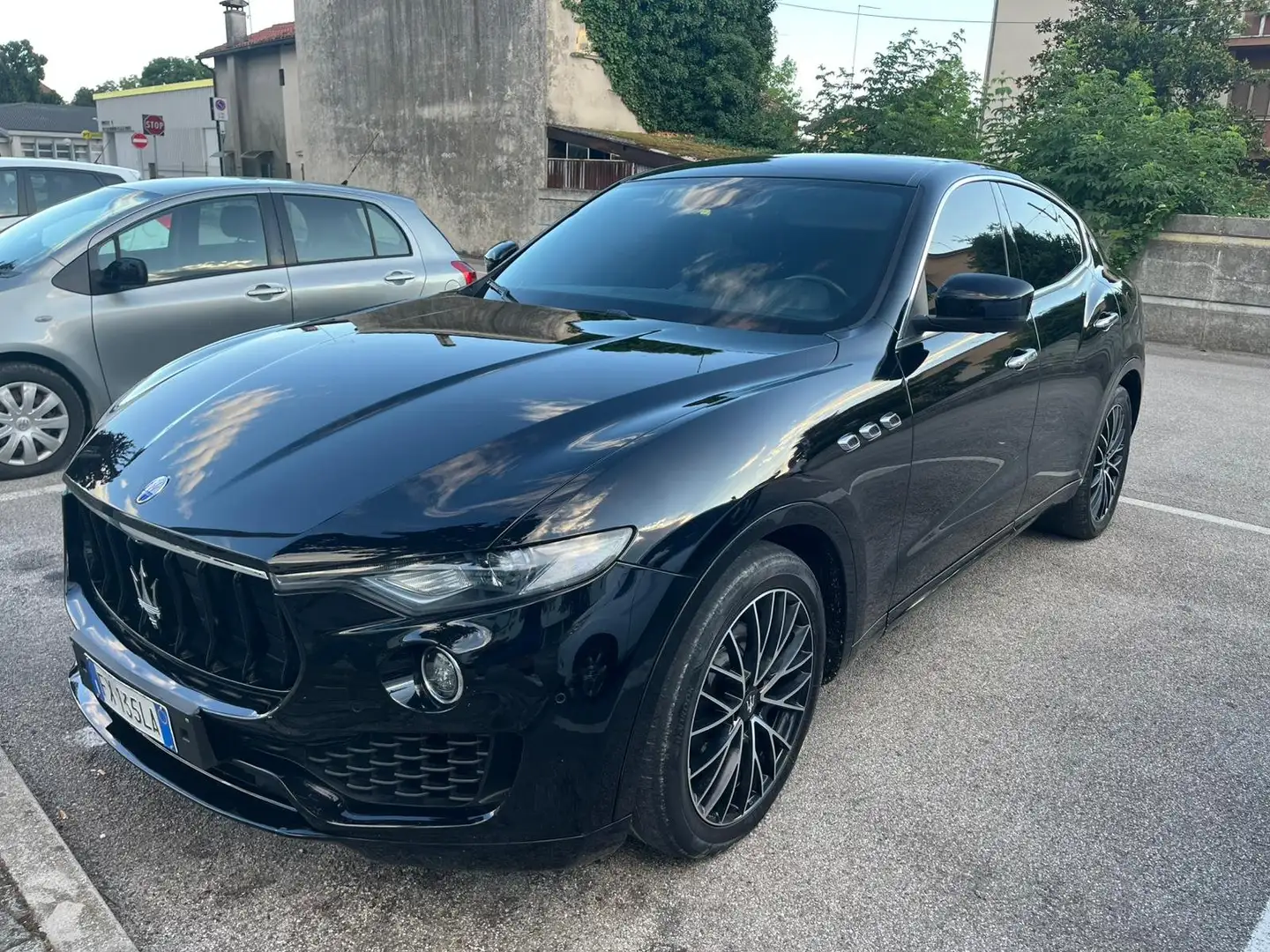 Maserati Levante Levante 3.0 V6 275cv auto crna - 1