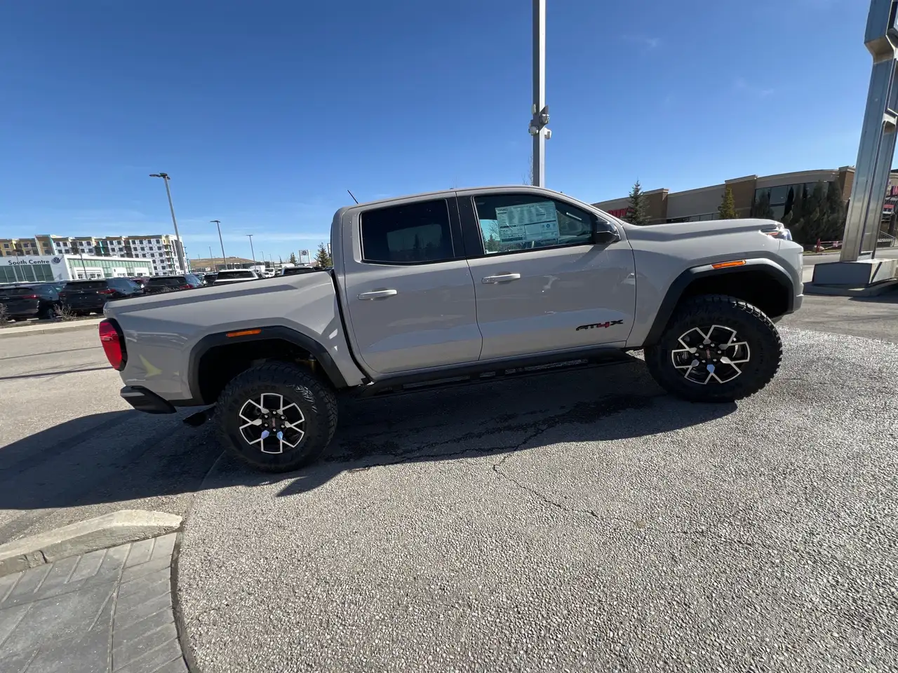 GMC Canyon снимка GMC Canyon