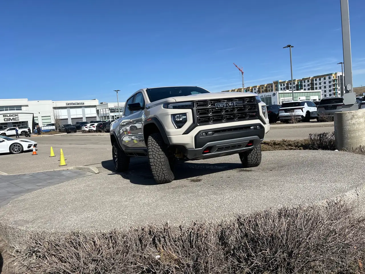 GMC Canyon снимка GMC Canyon