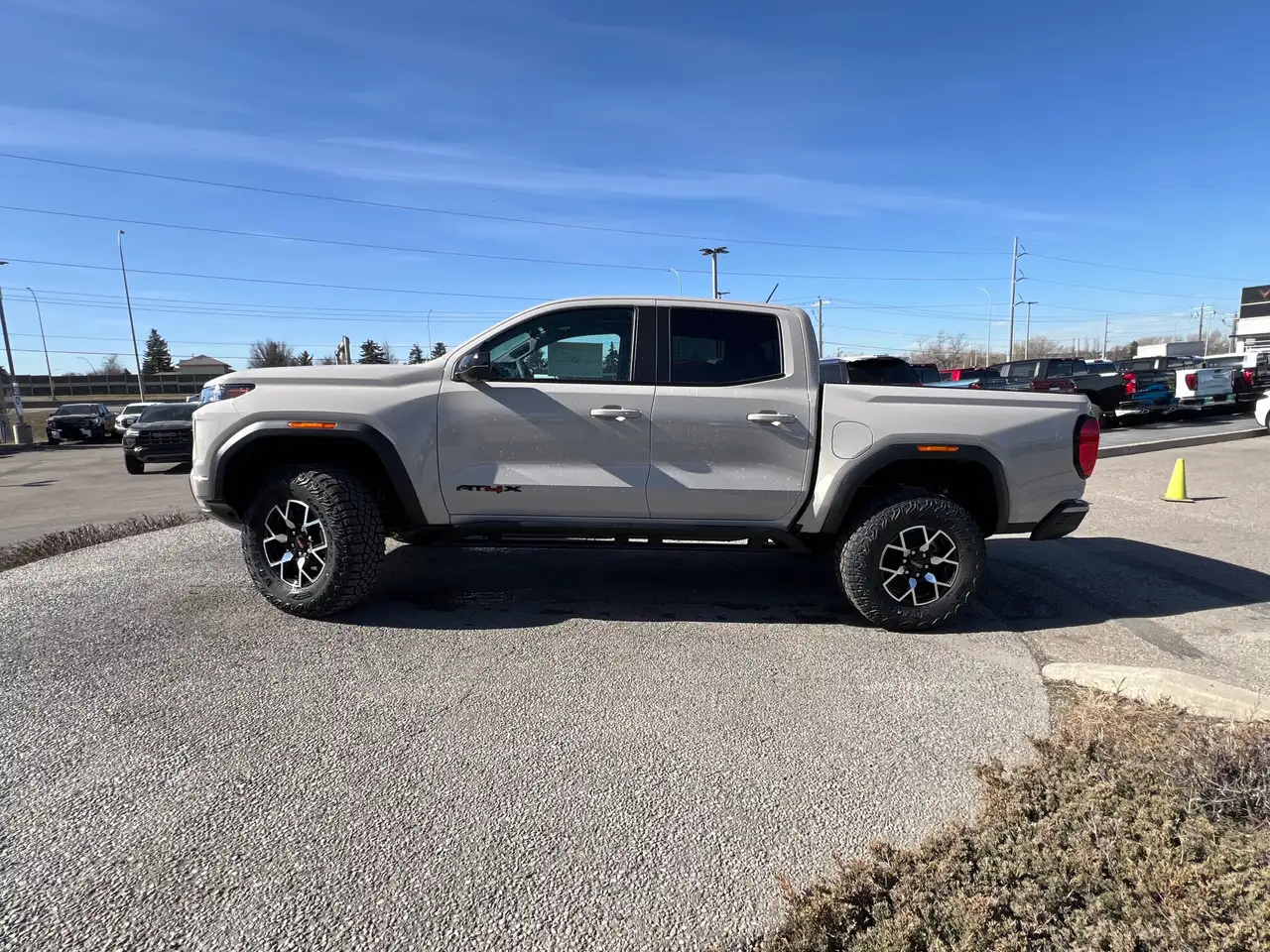 GMC Canyon снимка GMC Canyon