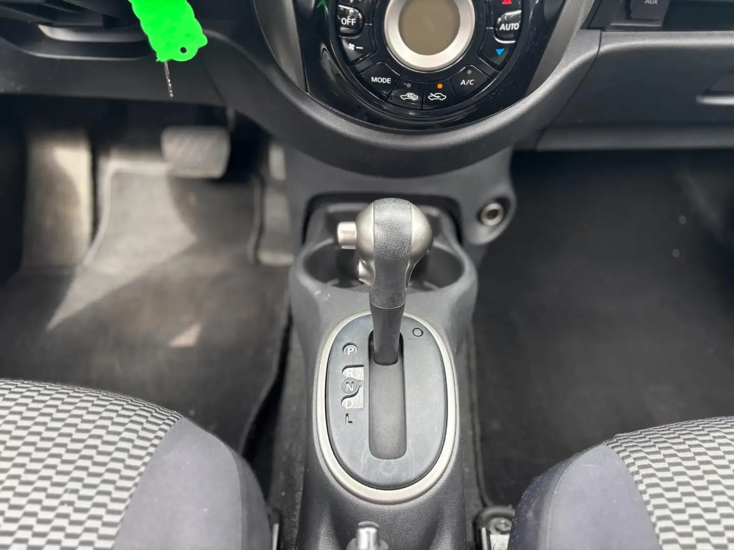 Nissan Micra 1.2 DIG-S Tekna | AUTOMAAT | CRUISE | CLIMA | PDC Wit - 2