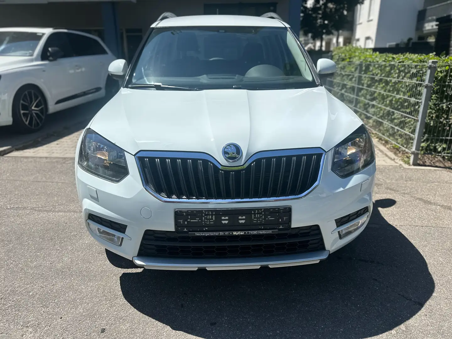 Skoda Yeti 2.0TDI DSG Elegance 4x4 Allrad Navigation Weiß - 2