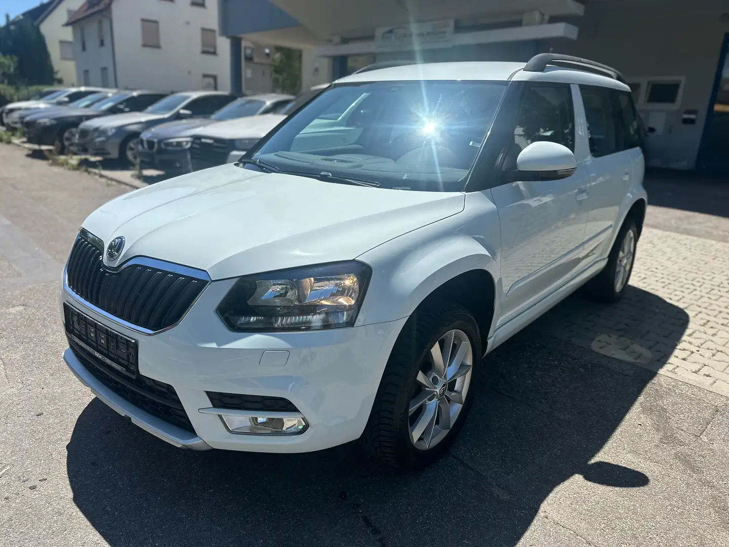 Skoda Yeti 2.0TDI DSG Elegance 4x4 Allrad Navigation Weiß - 1