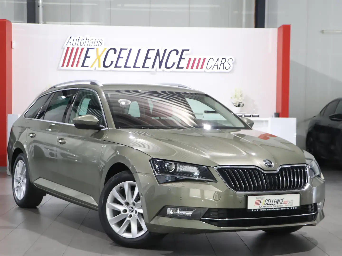 Skoda Superb Combi 1.6 TDI STYLE PREMIUM / XENON,LEDER Grün - 1