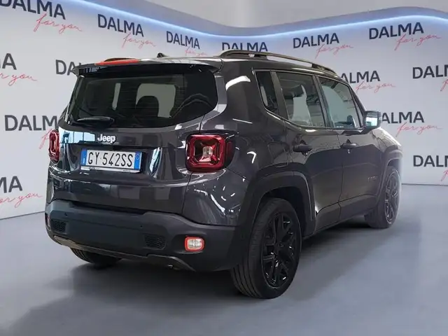Jeep Renegade view 5