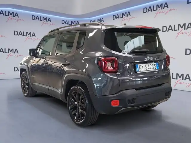 Jeep Renegade view 3