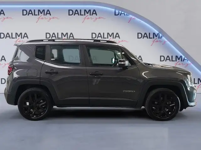 Jeep Renegade view 6