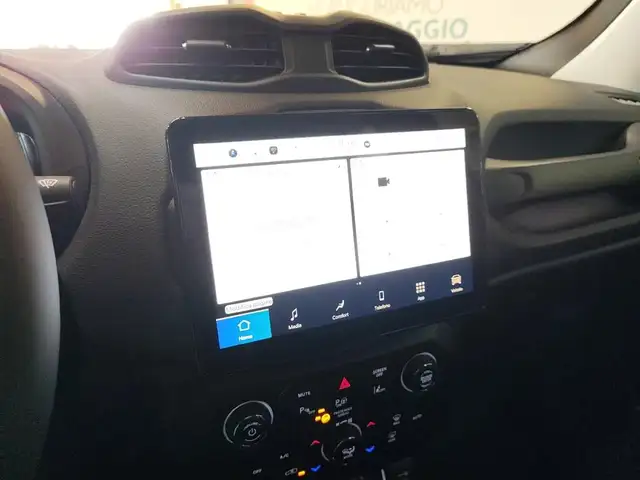 Jeep Renegade view 19