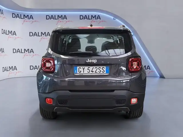 Jeep Renegade view 4