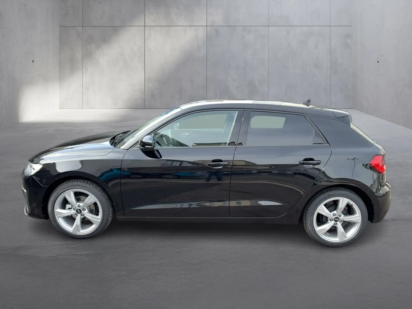 Audi A1 25 TFSI intense Schwarz - 2