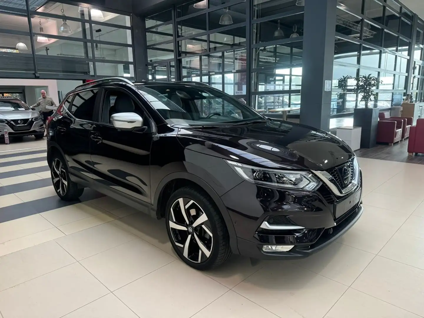 Nissan Qashqai TEKNA+ Paars - 1