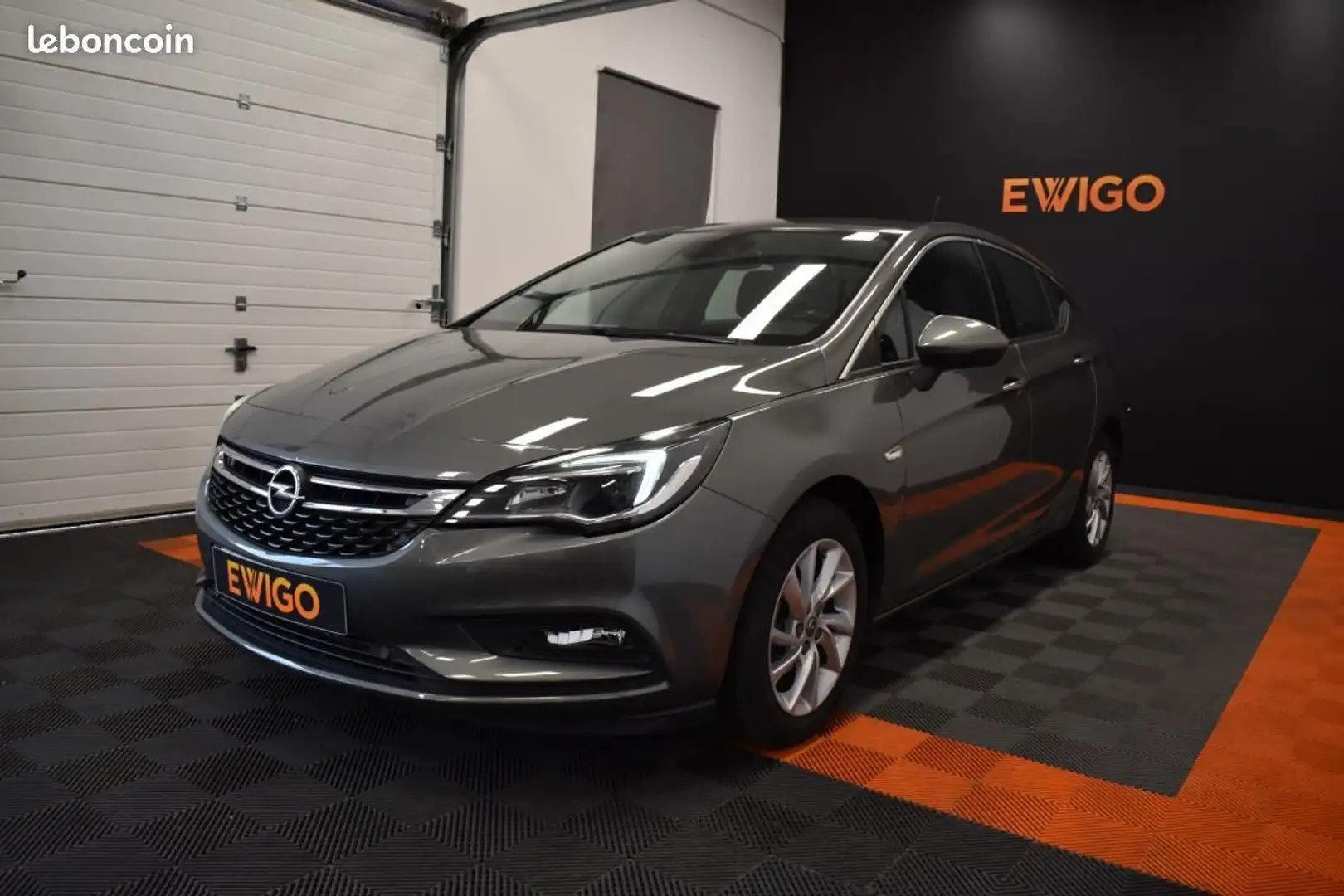Opel Astra GENERATION-V 1.0 105ch INNOVATION RADAR AV AR SUIV Gris - 2