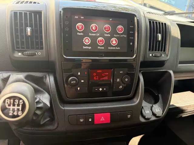 Opel Movano view 14