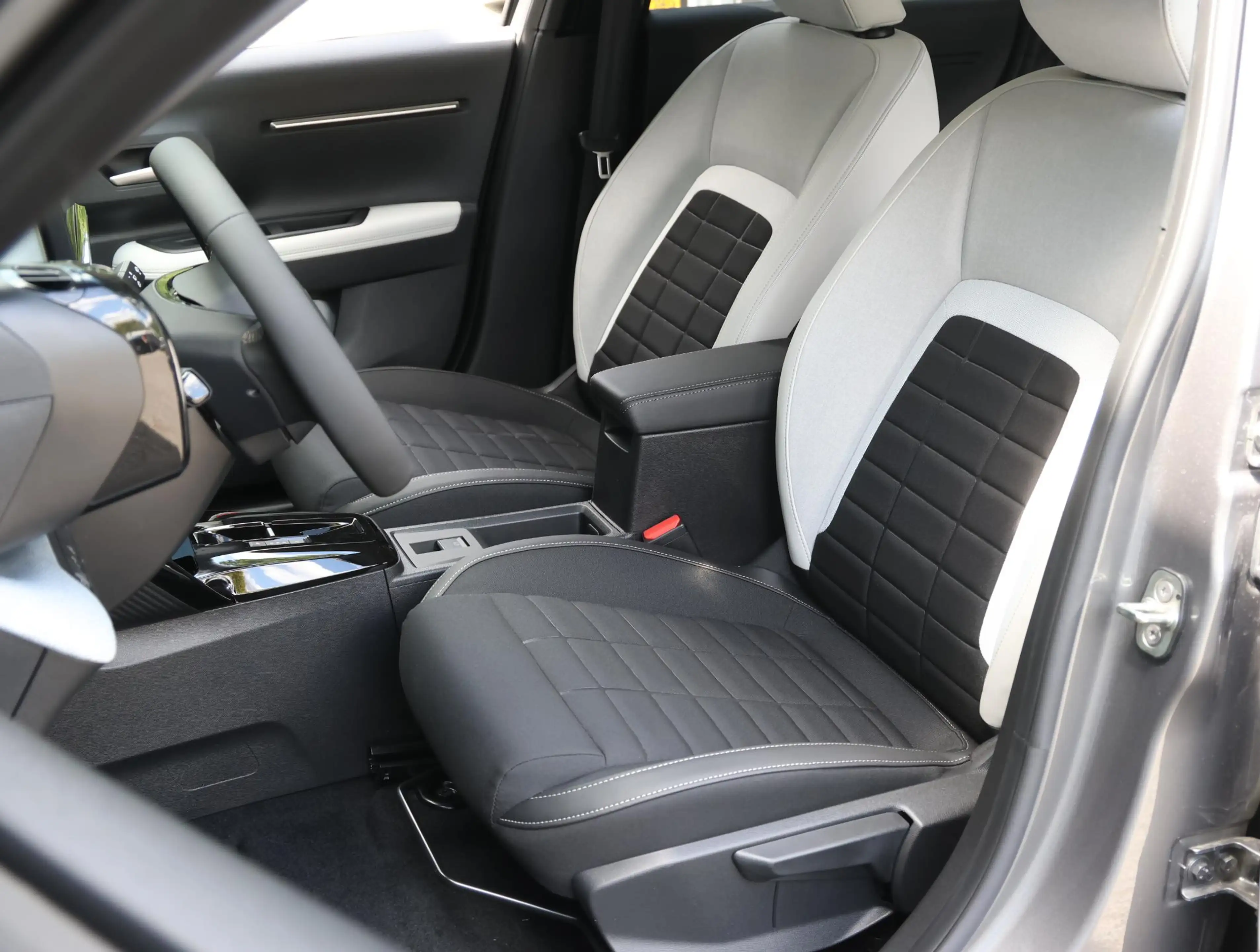 Citroen E-C3 Max 113pk Comfort Range 44 kWh | Accutest 98% |Nav — photo 12