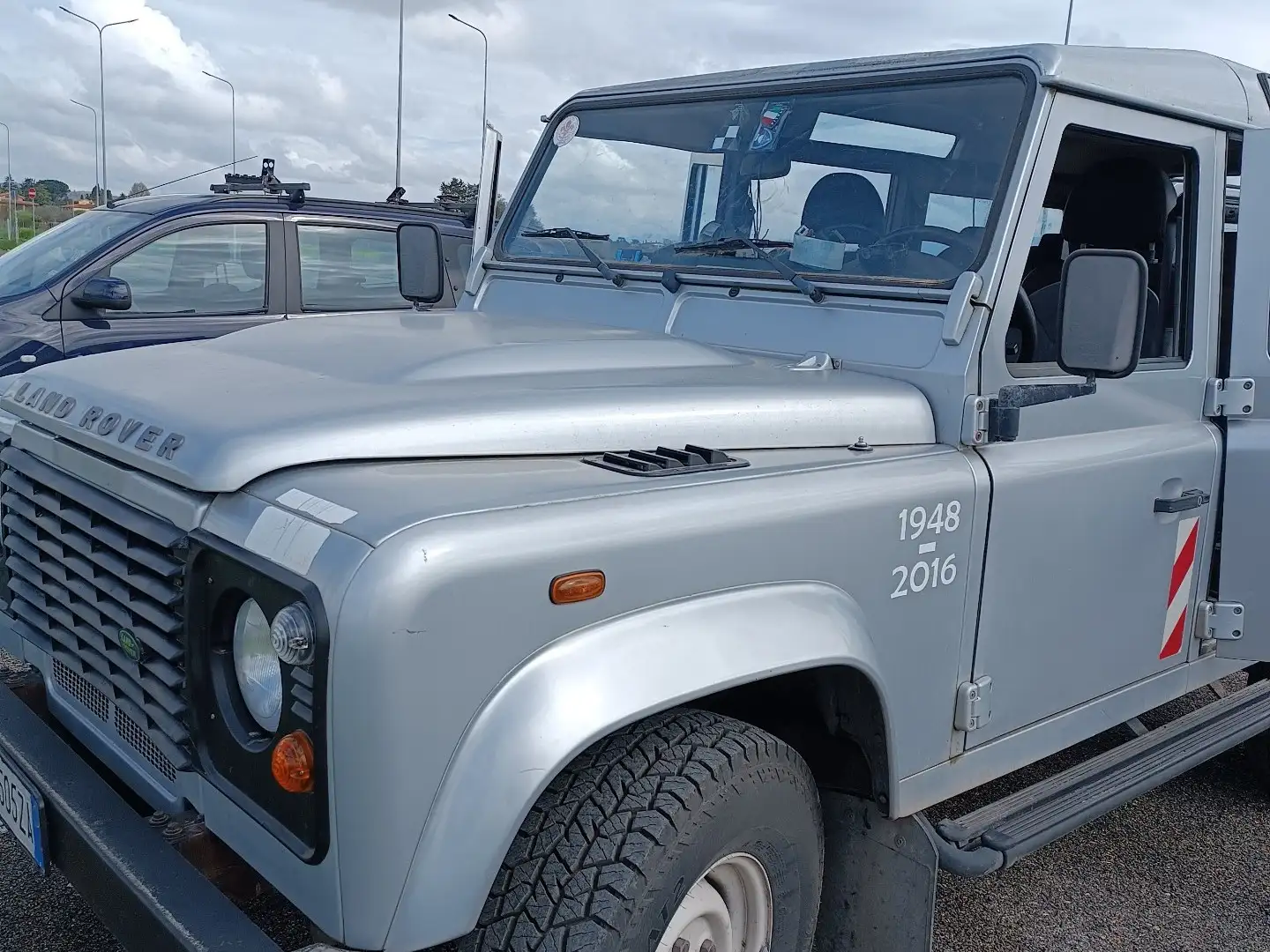 Land Rover Defender 110 2.4 td E Crew Cab - 2