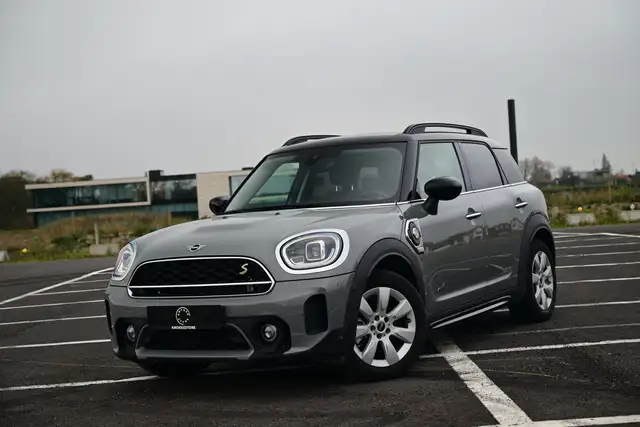 MINI Cooper SE Countryman HYBRID / CAMERA / LED / ADAP CRUISE / ELEK TRUNK